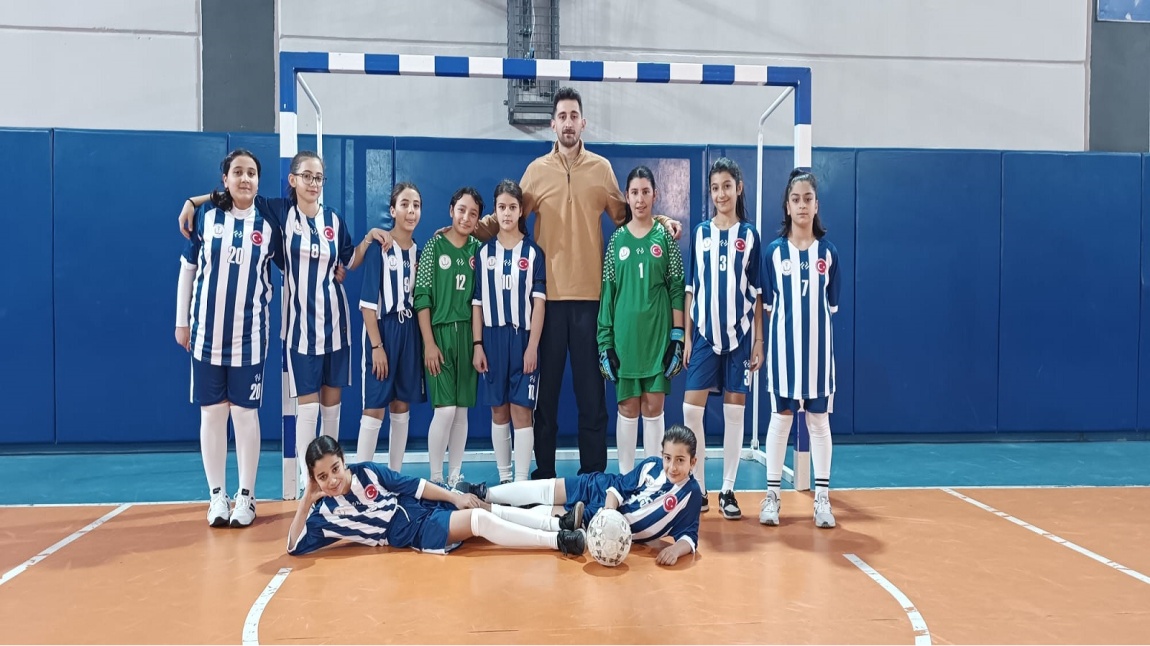 FUTSALDA İLÇE BİRİNCİLİĞİ